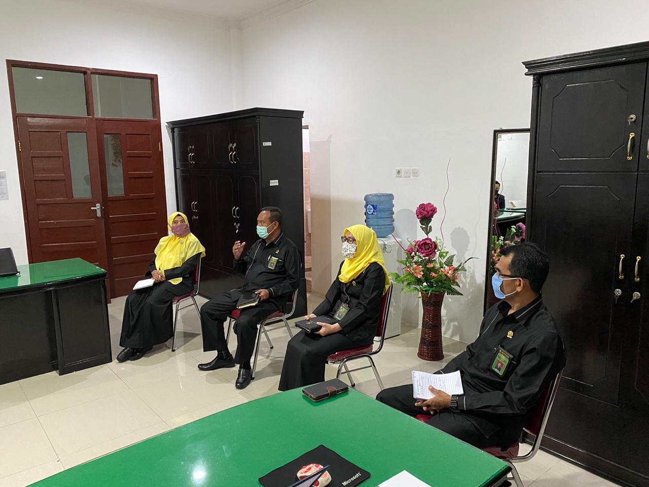rapat hakim 2